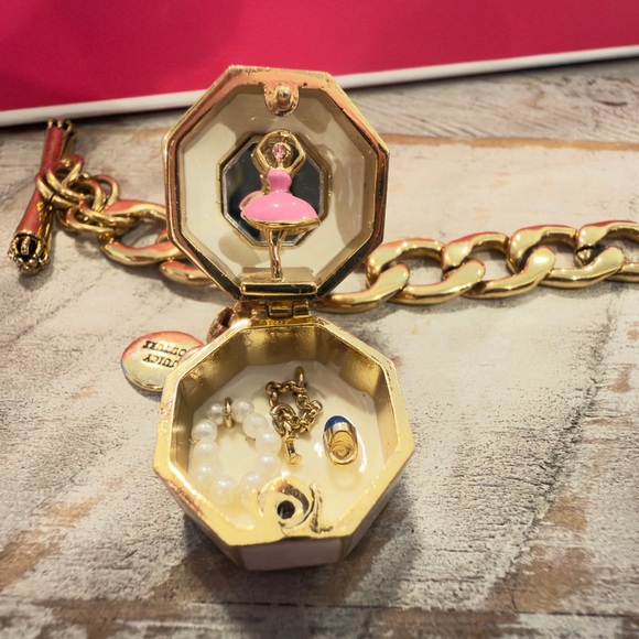 JUICY COUTURE PAVE HEART STARTER SET CHARM BRACELET RARE MUSIC BOX CHARM - Picture 4 of 8